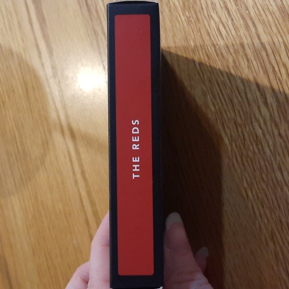 Color Street "Reds" Eyeshadow Pallet - Picture 2 of 4